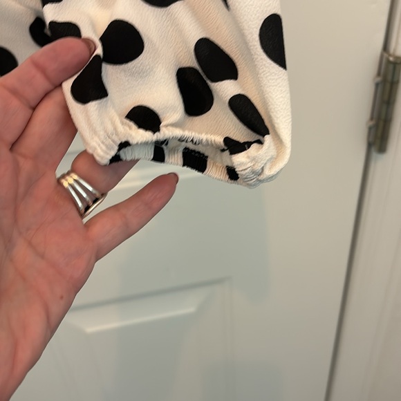 NWT POLKA DOT BLOUSE WITH BOW IN BACK - Picture 3 of 5